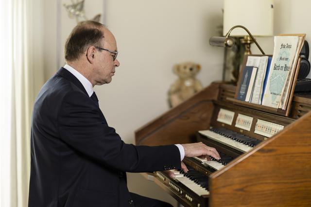 Predikant Peter Buijs voelde zich lang een middenfiguur in de CGK, maar ziet zich nu rechts van het