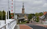 Het nieuws dat de zuivelfabriek van FrieslandCampina in Dronryp gaat sluiten, slaat in als een bom bij inwoners van het dorp.