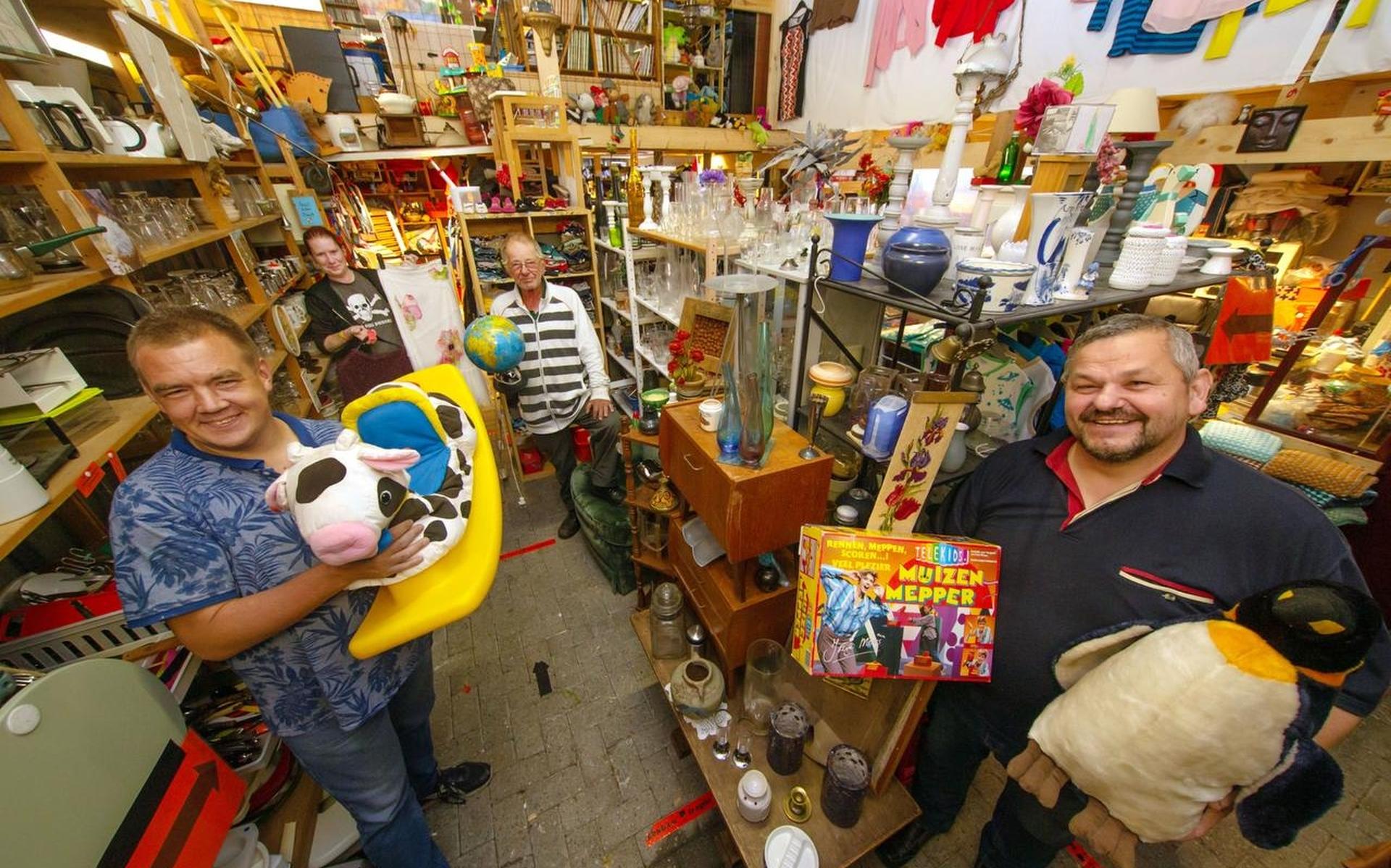 Corona raakt ook de weggeefwinkel: wij hadden al geen vet op de botten - Friesch Dagblad