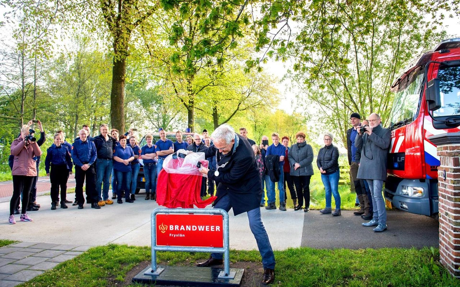 Brandweer in Oudega: een jongensdroom komt uit - Friesch Dagblad