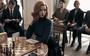 Beth Harmon denk na tijdens een schaakpartij in de Netflix-serie The Queen’s Gambit. Foto: Charly Gray/Netflix