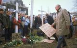 Demonstratie op 19 maart 1982 voor het Amerikaanse consulaat op het Museumplein in Amsterdam naar aanleiding van de vier vermoorde Nederlandse IKON-journalisten in El Salvador.
