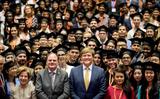 Koning Willem-Alexander woont de vijfde editie van het carriere evenement nl4talents bij op de Erasmus Universiteit.