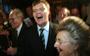 Jan Peter Balkenende viert de overwinning met zijn ouders na de verkiezingen in 2002.