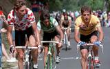 Steven Rooks (links) tijdens de 75ste Tour de France in 1988.