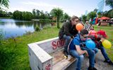 Gebruikers van lachgas op festival Promised Land, in juni in Groene Ster bij Leeuwarden.