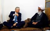 De Slowaakse politicus Jan Figel in gesprek met Ayatollah Sheikh Bashir Hussain Najafi.