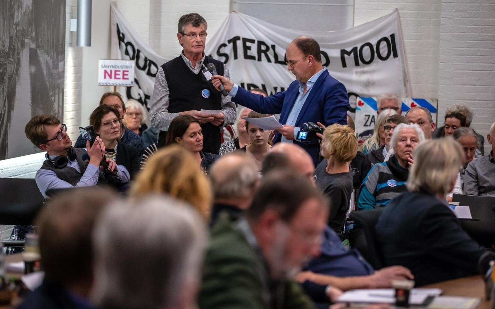 Zandwinning IJsselmeer houdt gemoederen al lange tijd bezig - Friesch Dagblad