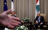 De Libanese president Michel Aoun en de Franse president Emmanuel Macron.
