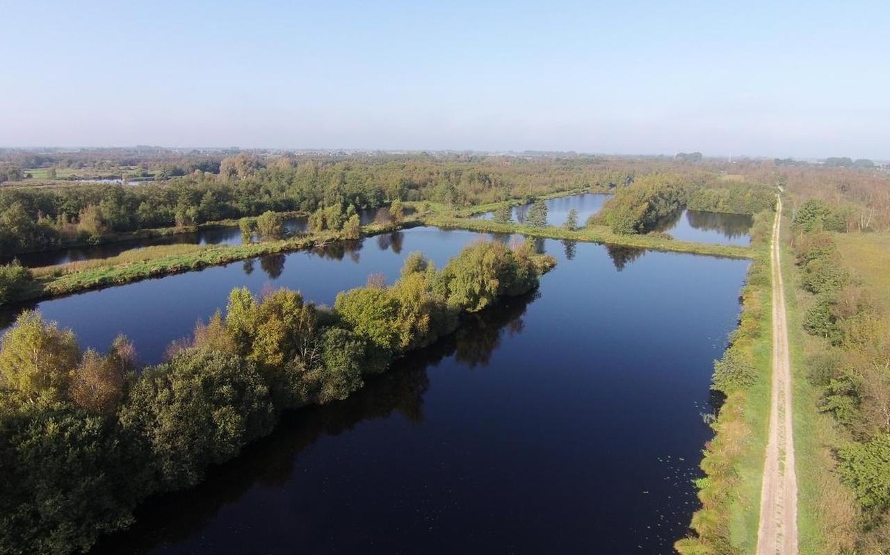 De petgaten van de Rottige Meenthe met een drone gefotografeerd.