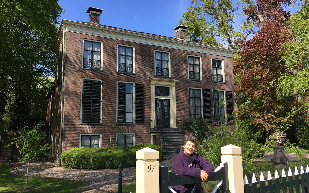 Marjolein Wielinga vertelt over Huize Voormeer in Heerenveen. Ze groeide er op, woont er nog altijd met veel plezier én organiseert er klassieke concerten.