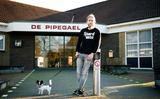 Sjoerd Steegstra bezingt op de cd De weagen fan de tiid zijn jeugd in Broeksterwâld. Met de band Sjoerd ensa treedt hij morgen op in zijn geboortedorp.