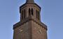 Toren van de katholieke Sint Dominicuskerk in Leeuwarden waar het uurwerk van stil staat.