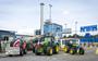 Een paar weken geleden blokkeerden tientallen tractoren de hoofdingang van isolatiebedrijf Rockwool in Roermond, een van de grootste ammoniakuitstoters in Nederland. Mobilisation for the Environment (MOB) dreigt met een rechtszaak als de ammoniaknorm van de tien grootste industriële uitstoters niet wordt aangepakt. 