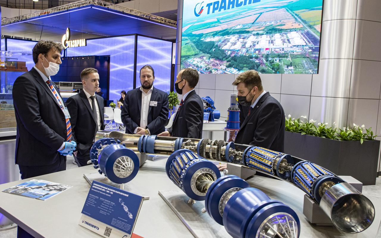 De stand van Transneft, een Russisch bedrijf dat technieken voor de olie- en gasindustrie maakt, op ee bedrijfsbeurs. 