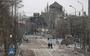 De verwoestingen in het door de Russen veroverde deel van Marioepol. Deze foto is gemaakt door een fotograaf die was uitgenodigd door het Russische leger.