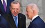 NAVO-bondgenoten Joe Biden (r) en Recep Tayyip Erdogan (l) ontmoeten elkaar tijdens de top van 24 maart in Brussel.
