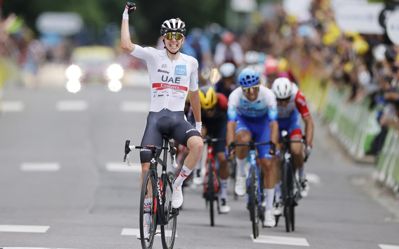 Tadej Pogacar wint de zesde etappe in de Tour de France en grijpt de gele trui