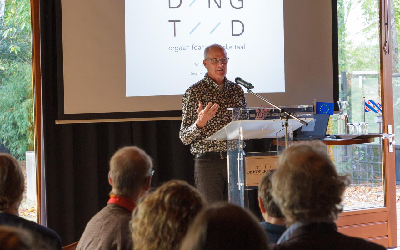 Onderwijsonderzoeker Albert Walsweer tijdens zijn DINGtiid-lezing.