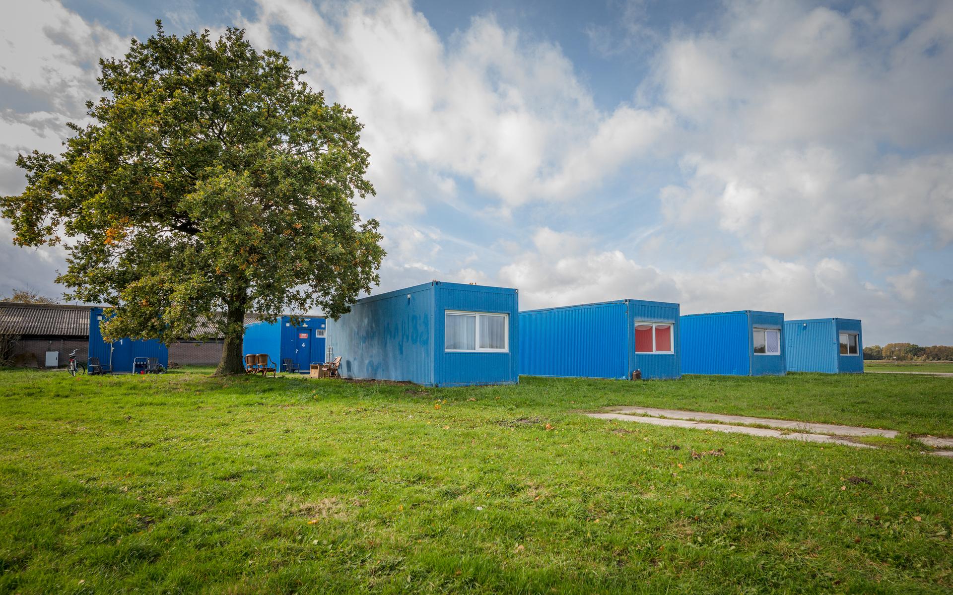 Caravans in Wolvega zijn niet warm genoeg voor Oekraïense vluchtelingen, daarom verhuizen ze naar ch