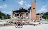 Een beschadigde kerk op Haïti, na de aardbeving. 