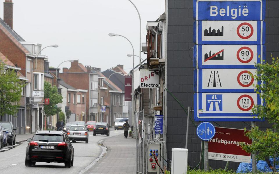 Bord met maximum snelheden op de wegen van België. 