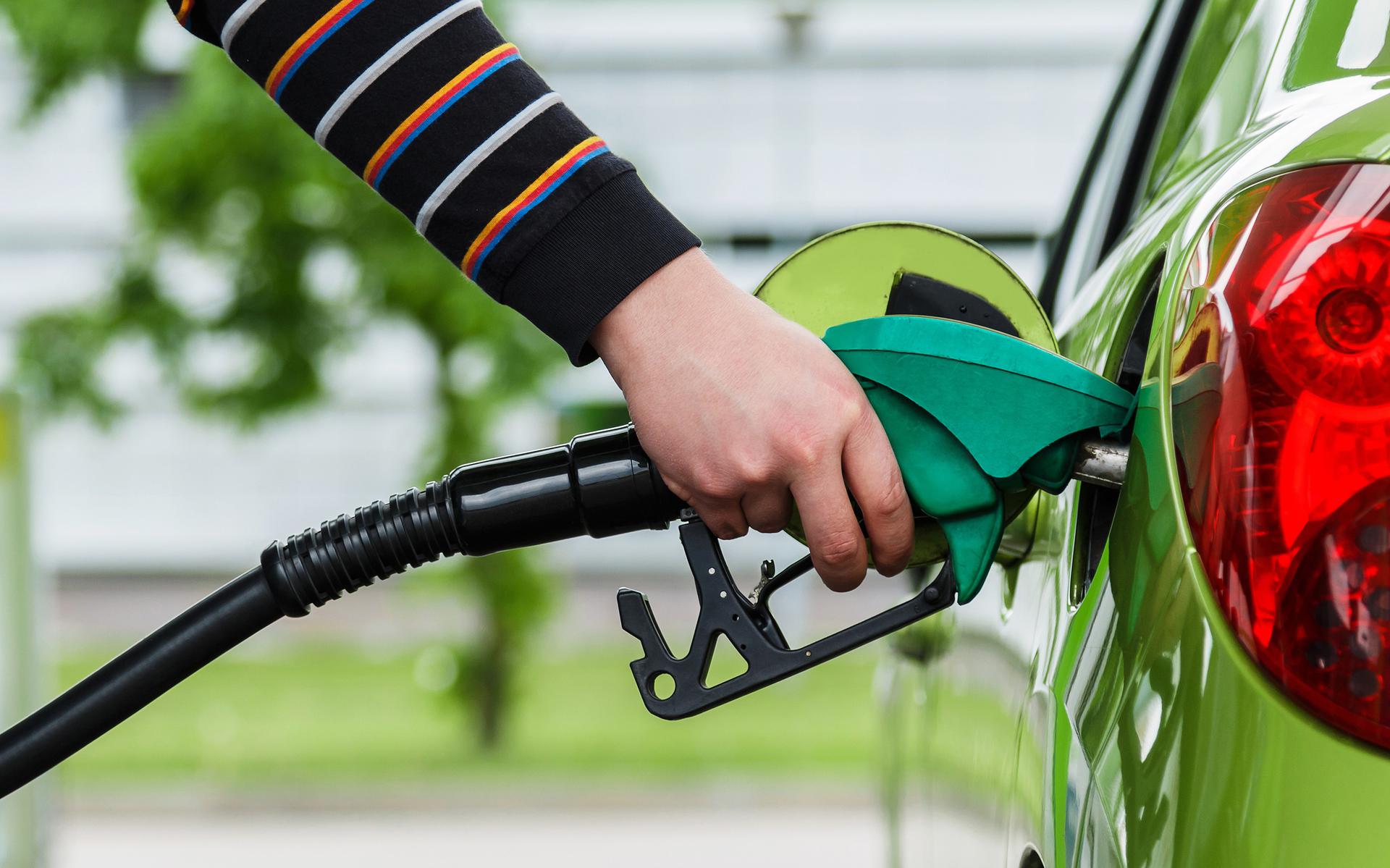 Drukte Verwacht Bij Tankstations: Benzine Wordt Per 1 Juli Flink ...