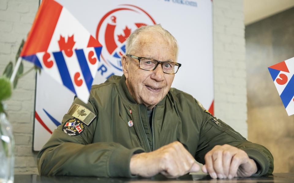 Oorlogsveteraan Jim Parks uit Canada is voor de vierde keer op bezoek in Fryslân, de provincie die hij in 1945 bevrijdde.