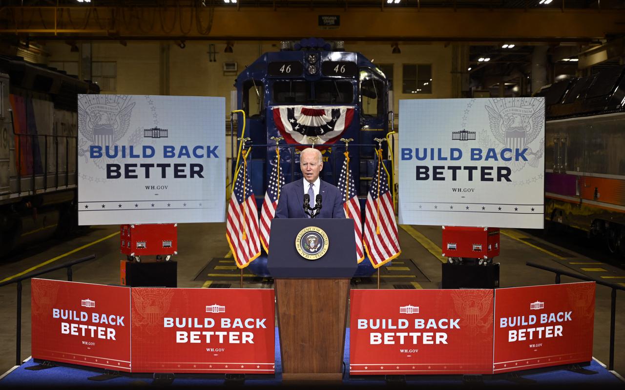 Biden tijdens een promotietour voor zijn Build Back Better-plan, oktober 2021. 
