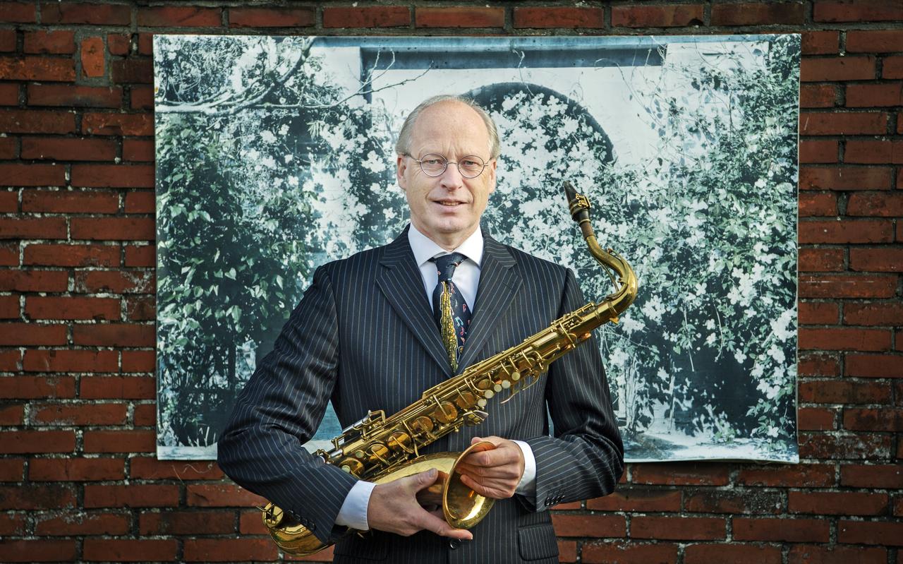 Beroepsmusicus Bert Brandsma (55) uit Garyp. Beroepsmusicus Bert Brandsma (55) uit Garyp.