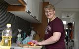 Thom de Ruiter (16) uit Leeuwarden is begonnen aan zijn vmbo-examens, en kookt thuis erg graag.