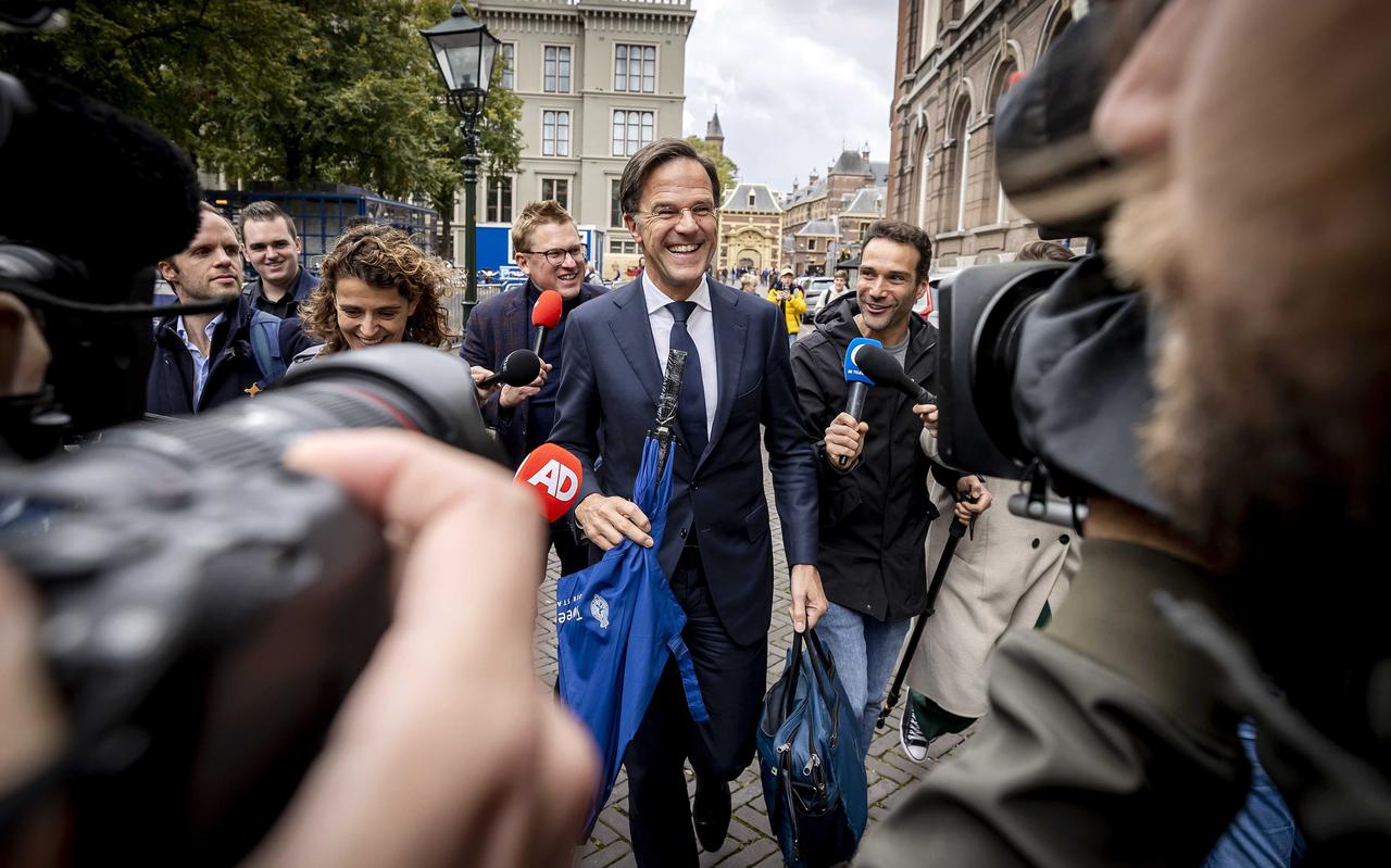 Gaat Mark Rutte ook proberen om ministers bij oppositiepartijen weg te plukken? 