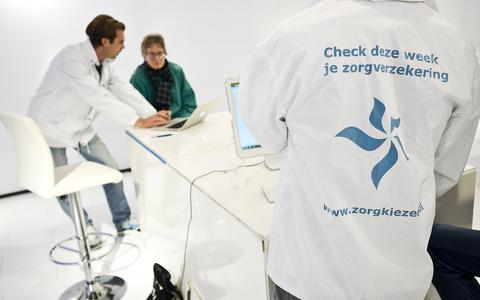 Zorgvergelijkingssites als Zorgkiezer.nl helpen mensen kiezen uit diverse zorgverzekeringen.