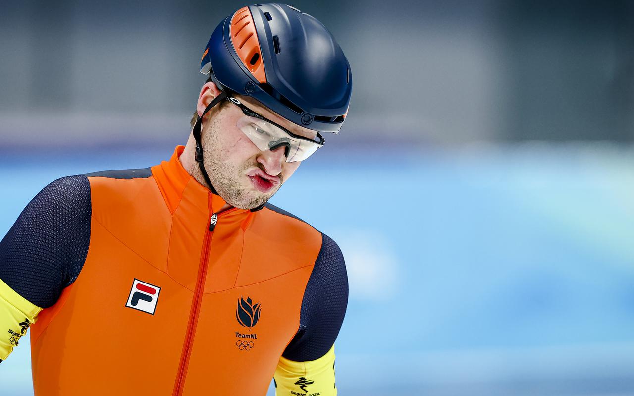 Sven Kramer baalt na het mislopen van een medaille op de ploegenachtervolging.