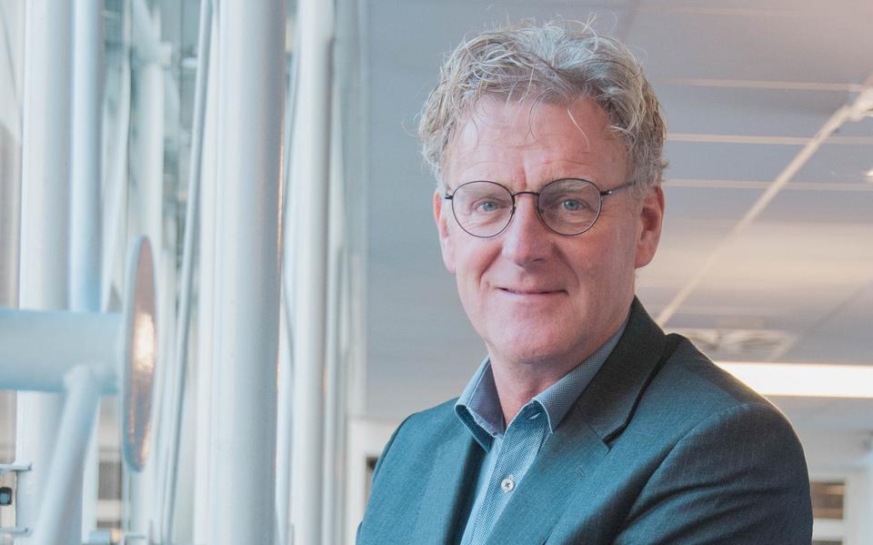 Burgemeester Oebele Brouwer van Achtkarspelen.