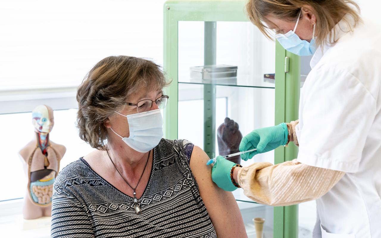 In de gemeenten Dantumadiel en Achtkarspelen ligt het percentage Friese 65-plussers dat volledig is gevaccineerd het laagst.
