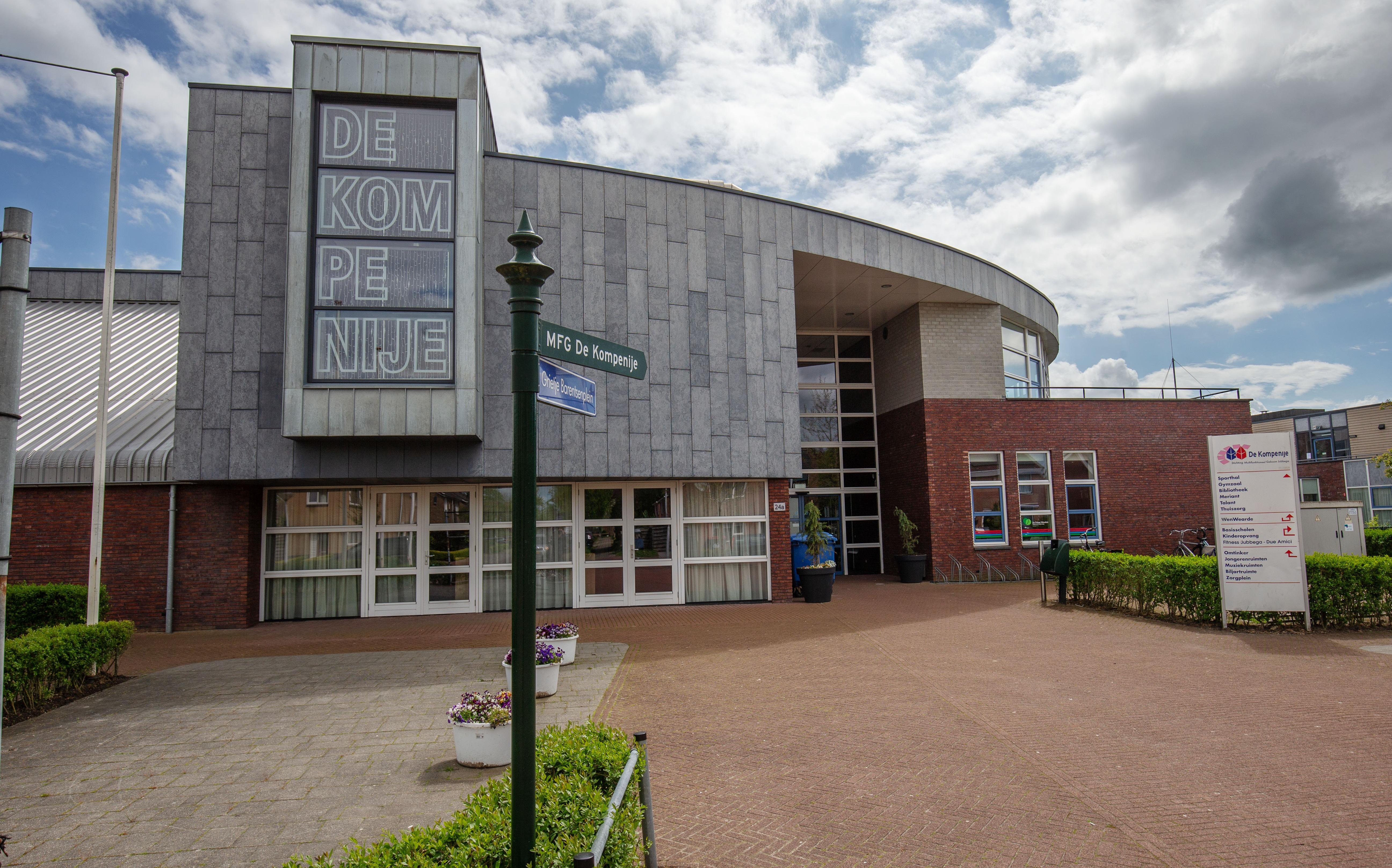 Multifunctioneel gebouw De Kompenije in Jubbega. Multifunctioneel gebouw De Kompenije in Jubbega.