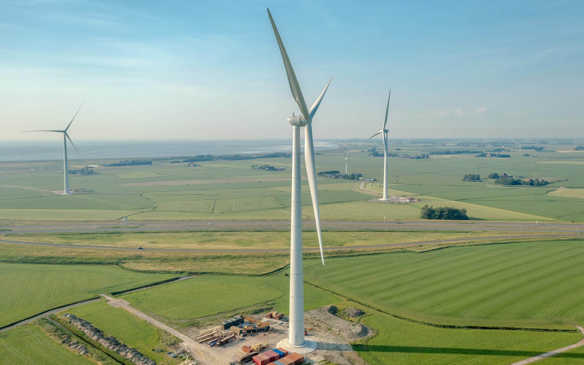 Een mijlpaal voor Windpark Nij-Hiddum Houw: eerste groene stroom vanaf de kop van de Afsluitdijk - F