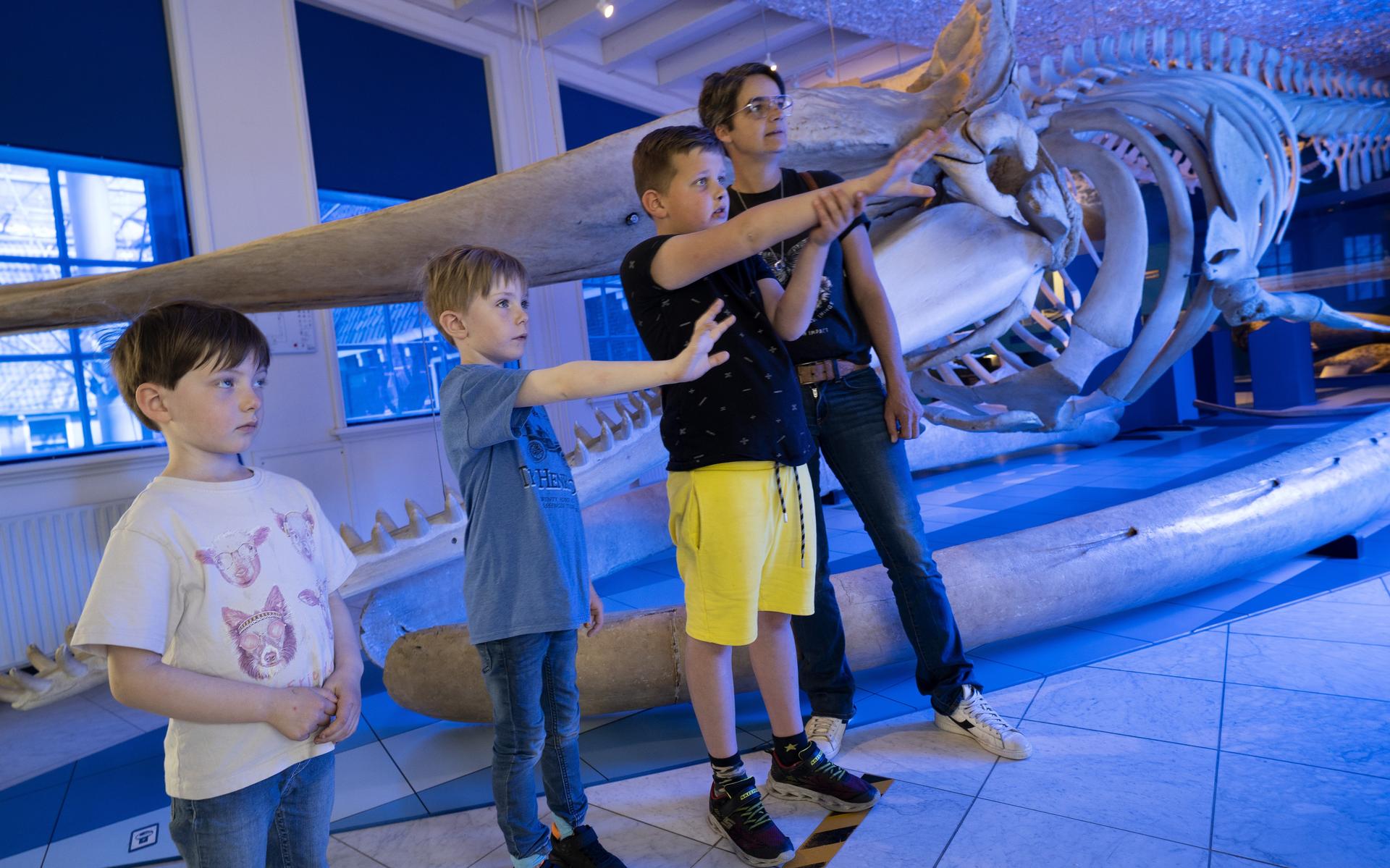 Trouwen in Fryslân wordt duurder en de oorlog in Oekraïne drukt een zware stempel op 4 en 5 mei: dit