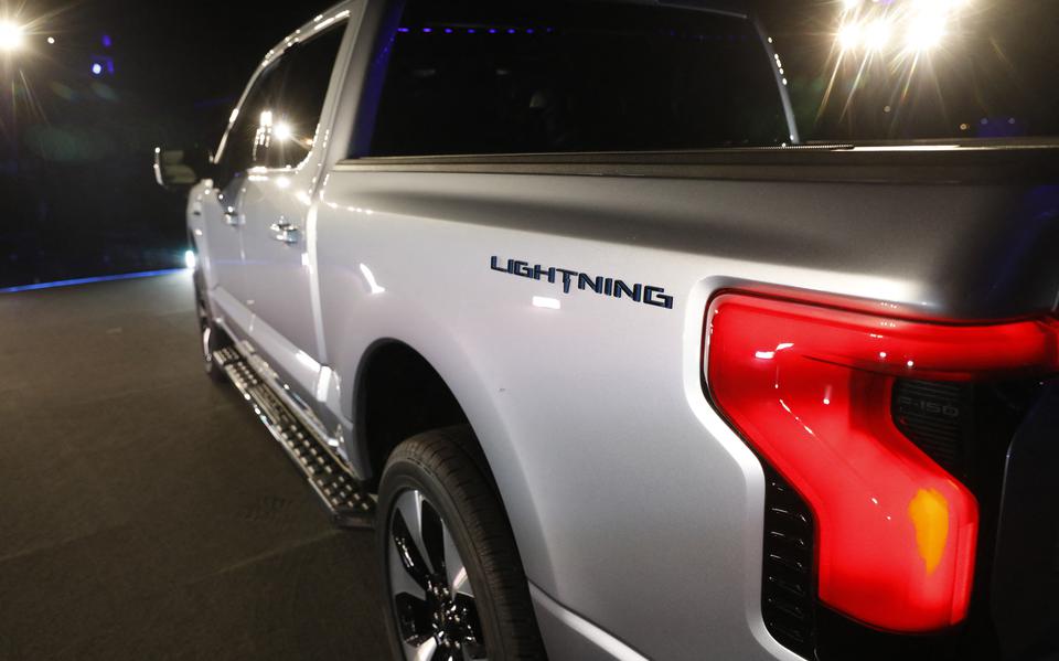 Een elektrische F-150 Lightning-pick-up van Ford. Het bedrijf zegt dat een volledig opgeladen truck een gemiddeld huis drie dagen van stroom kan voorzien.