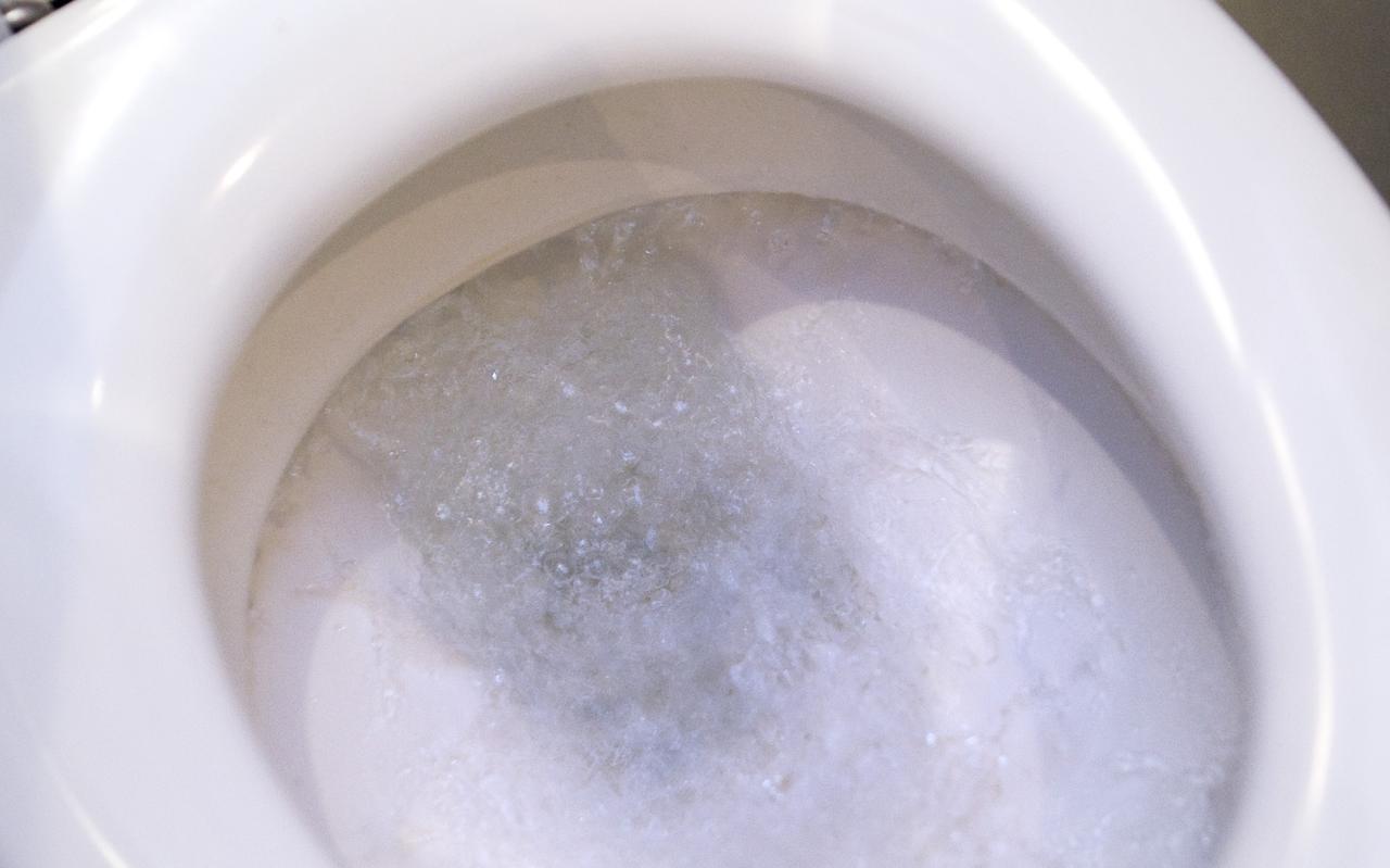 Er worden nog altijd dingen door de wc gespoeld die daar niet thuishoren. Er worden nog altijd dingen door de wc gespoeld die daar niet thuishoren.