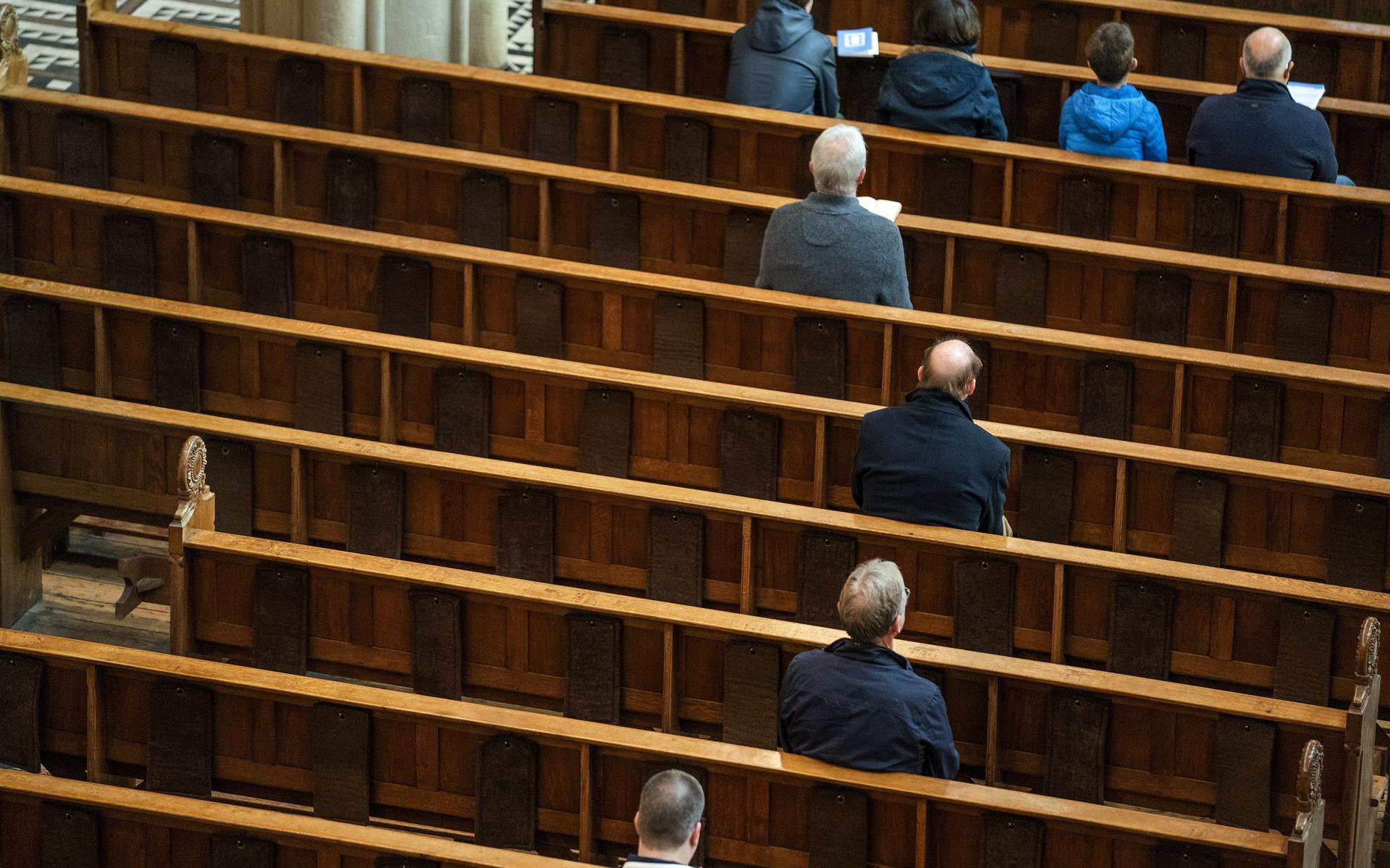 Wanneer Mogen Kerkdiensten Weer Kerkdiensten mogen weer door meer mensen worden bezocht. De