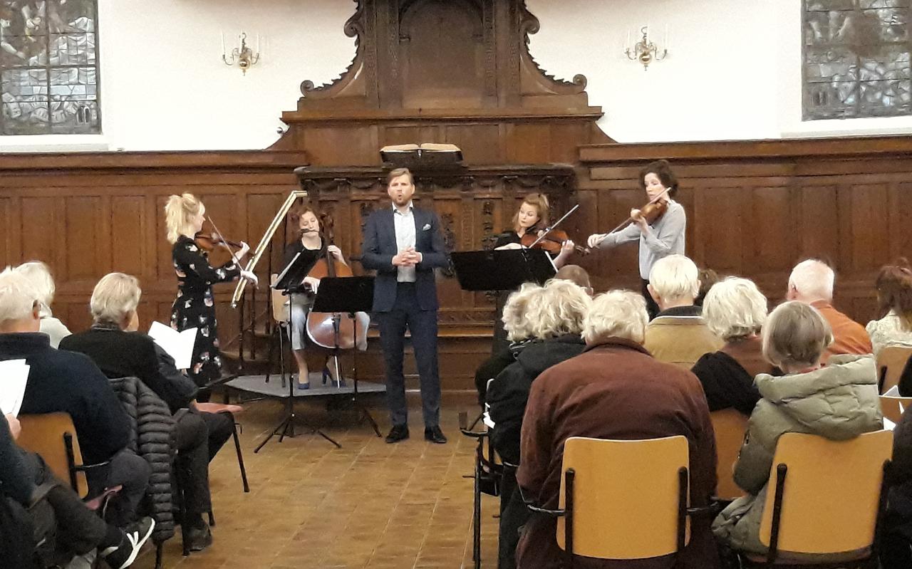 Martijn Cornet en het Ragazze Quartet in de Doopsgezinde kerk in Leeuwarden. Foto: Saakje Zijlstra