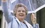Koningin Juliana op het bordes van paleis Soestdijk in 1974.