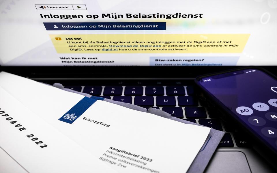 Het is weer tijd om belastingaangifte te doen . 