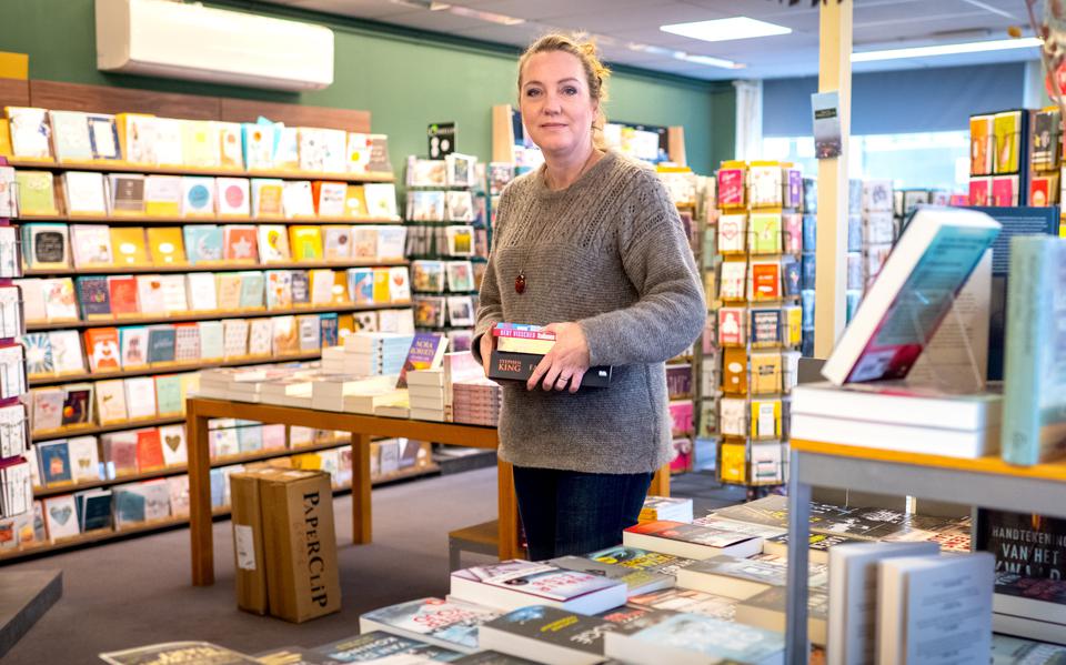 Linda Eppenga van boekhandel Planteyn in Gorredijk. 