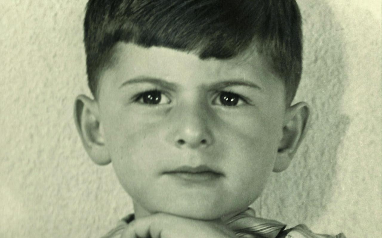 Salo Muller als vierjarige. 1940.