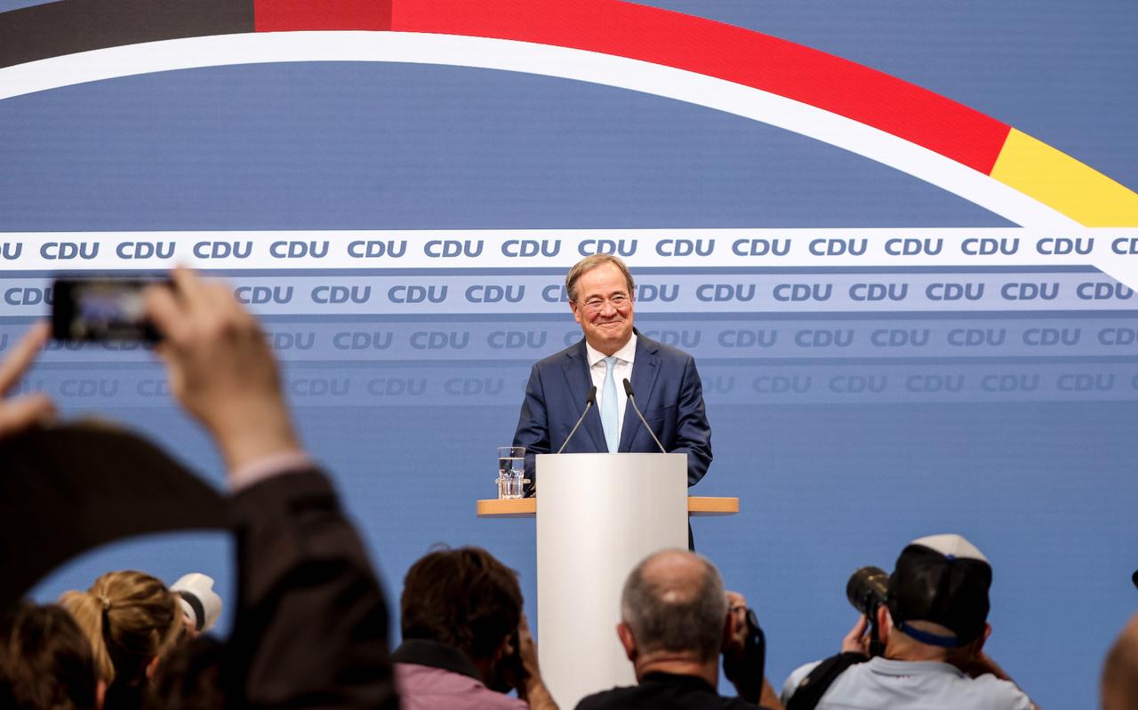 Laschet zinspeelde donderdag tijdens een persconferentie in Berlijn op zijn vertrek als leider van de CDU, maar hij kondigde niet zoals verwacht zijn ontslag aan. Laschet zinspeelde donderdag tijdens een persconferentie in Berlijn op zijn vertrek als leider van de CDU, maar hij kondigde niet zoals verwacht zijn ontslag aan.