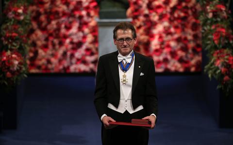 Ben Feringa bij de uitreiking van de Nobelprijs voor de Scheikunde 2016 in Stockholm.