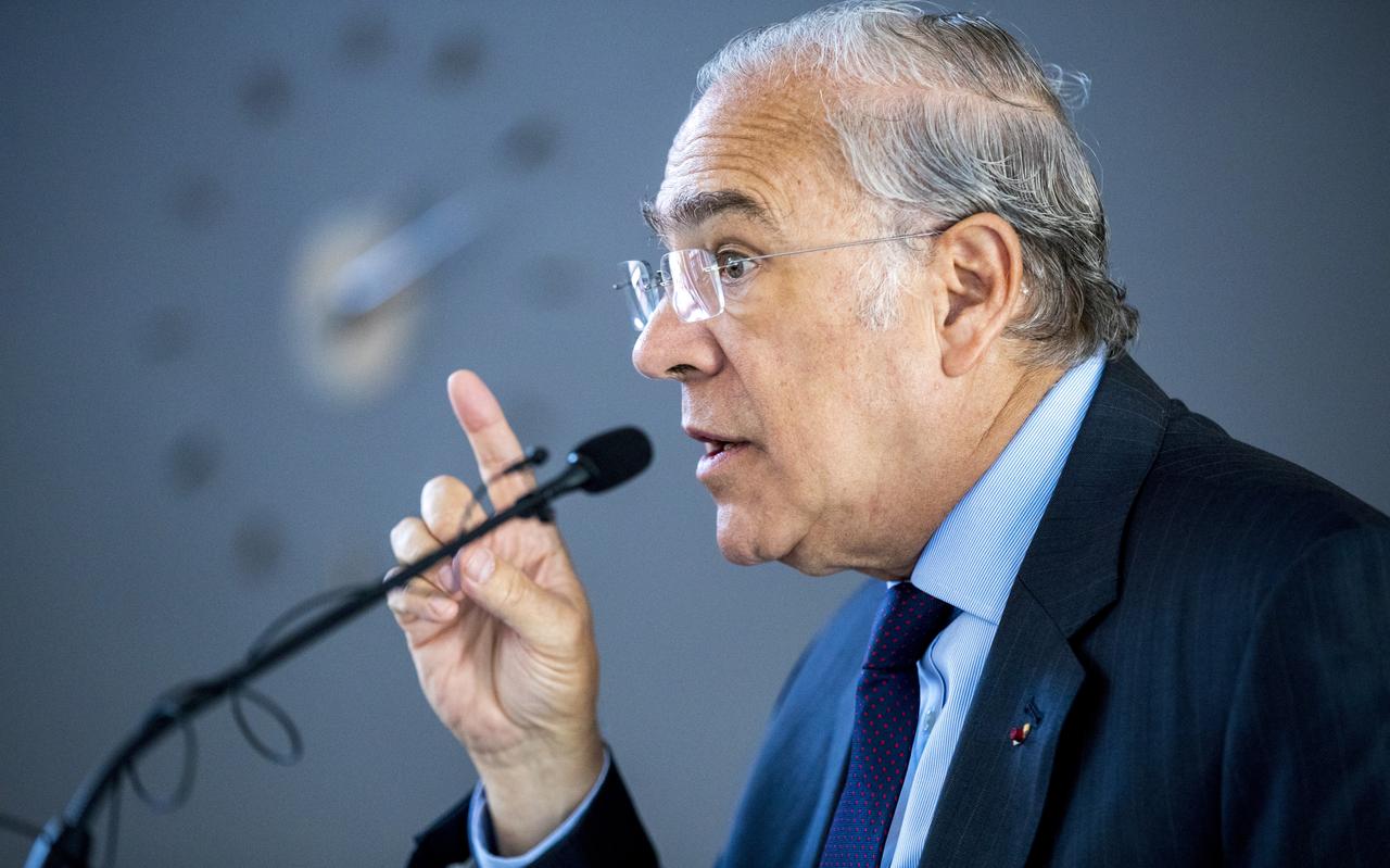 De eerder dit jaar teruggetreden secretaris-generaal van de OESO Ángel Gurria licht in 2018 in Den Haag adviezen van zijn organisatie voor de Nederlandse economie toe, zoals hervormingen van de arbeidsmarkt en het belastingstelsel. De eerder dit jaar teruggetreden secretaris-generaal van de OESO Ángel Gurria licht in 2018 in Den Haag adviezen van zijn organisatie voor de Nederlandse economie toe, zoals hervormingen van de arbeidsmarkt en het belastingstelsel.
